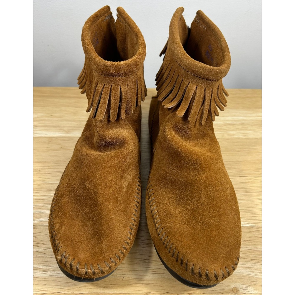 Minnetonka Ankle Boots Women 8.5 Tan Suede Back Zip Hardsole Bootie Fringe Indie - Picture 6 of 12